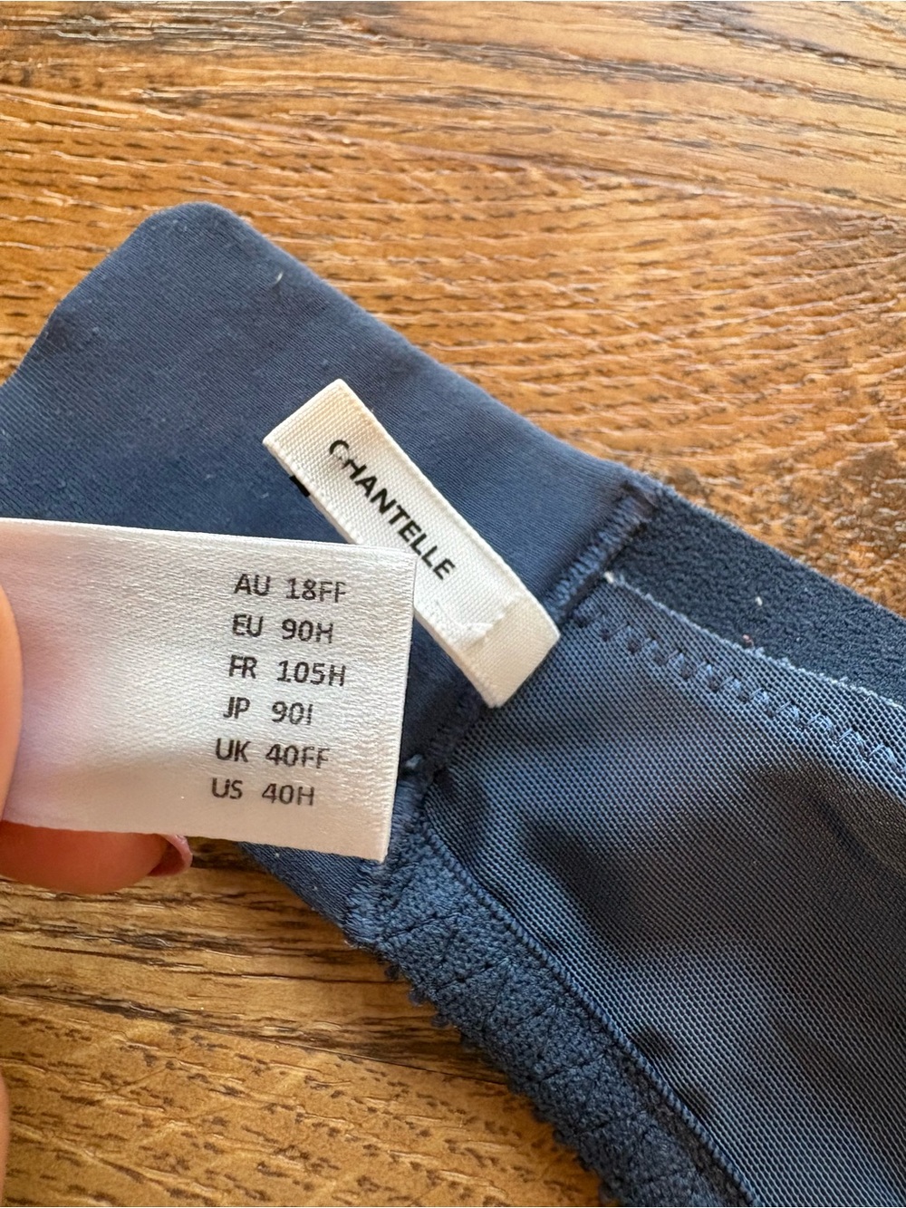 Chantelle Navy Blue Sheer Lace Underwire Bra 40H - Picture 4 of 4